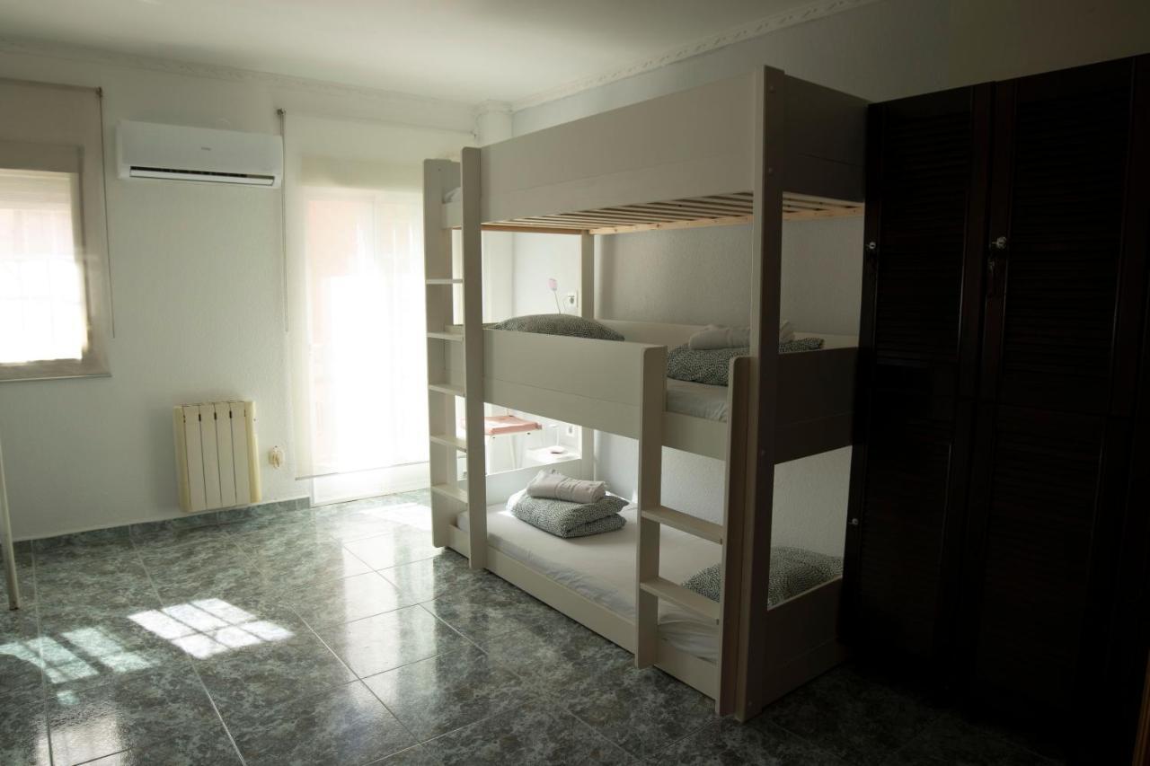 Ferienwohnung Habitacion Familiar Madrid Exterior foto